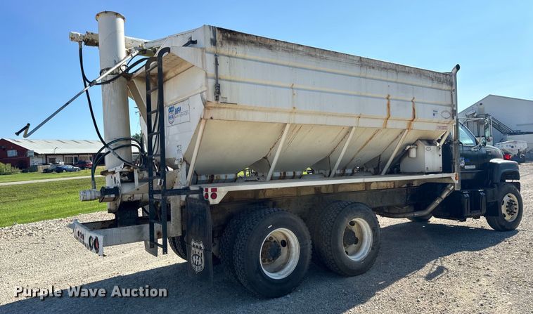 image for item EH7010 2000 Chevrolet C8500 fertilizer delivery truck