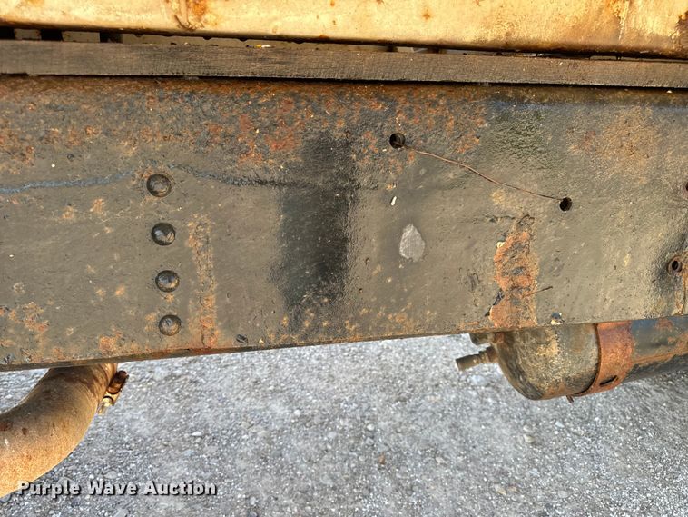 image for item EH7010 2000 Chevrolet C8500 fertilizer delivery truck