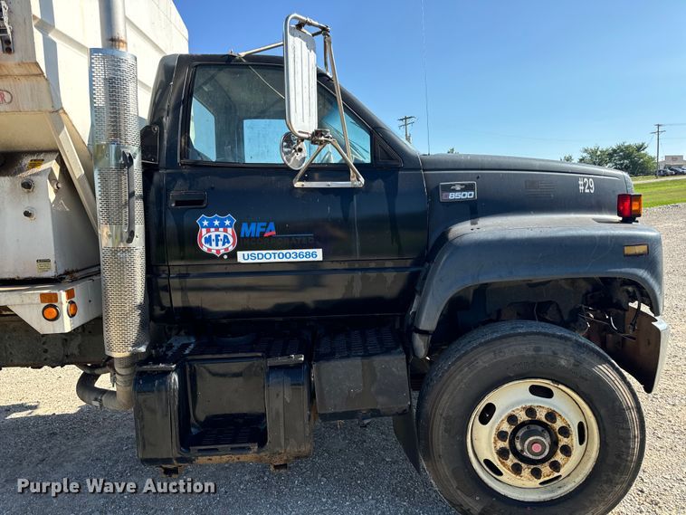 image for item EH7010 2000 Chevrolet C8500 fertilizer delivery truck