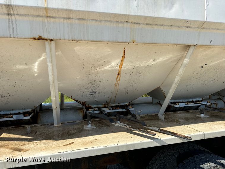 image for item EH7010 2000 Chevrolet C8500 fertilizer delivery truck