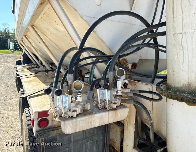 image for item EH7010 2000 Chevrolet C8500 fertilizer delivery truck