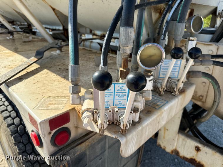 image for item EH7010 2000 Chevrolet C8500 fertilizer delivery truck