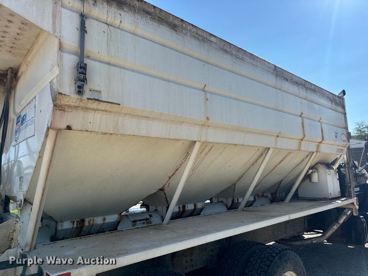 image for item EH7010 2000 Chevrolet C8500 fertilizer delivery truck