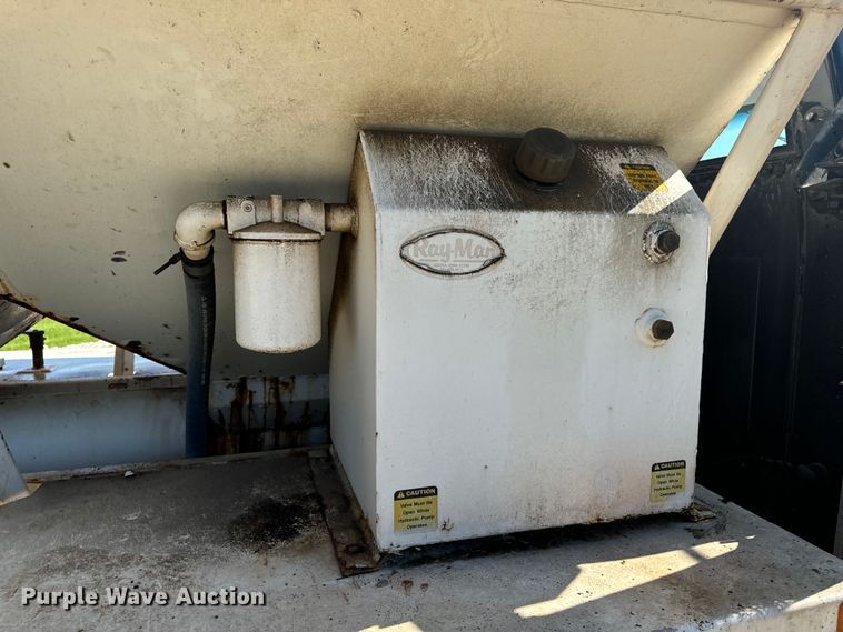 image for item EH7010 2000 Chevrolet C8500 fertilizer delivery truck