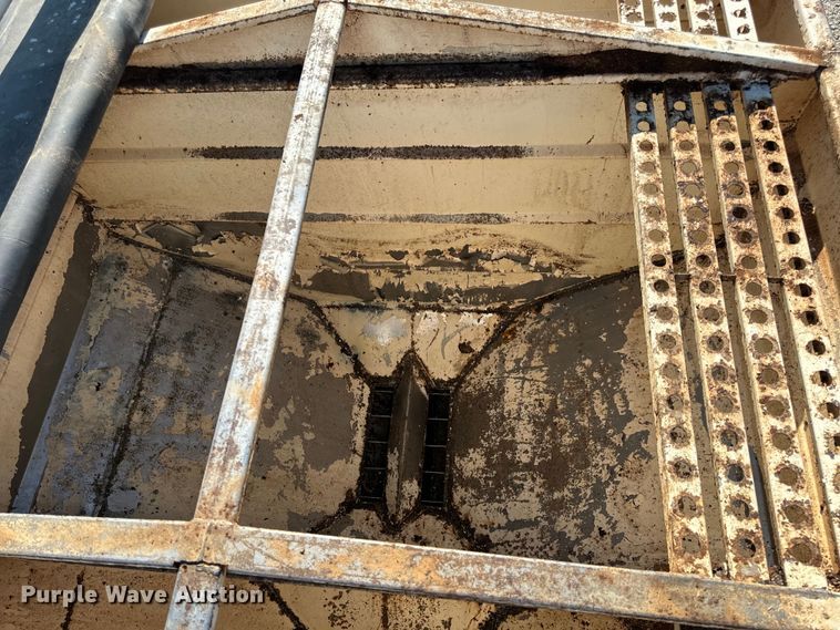 image for item EH7010 2000 Chevrolet C8500 fertilizer delivery truck