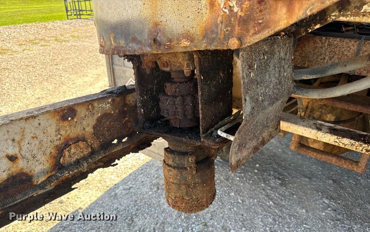 image for item EH7010 2000 Chevrolet C8500 fertilizer delivery truck