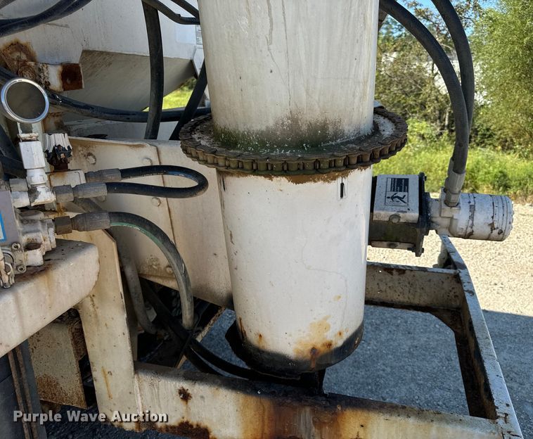 image for item EH7010 2000 Chevrolet C8500 fertilizer delivery truck