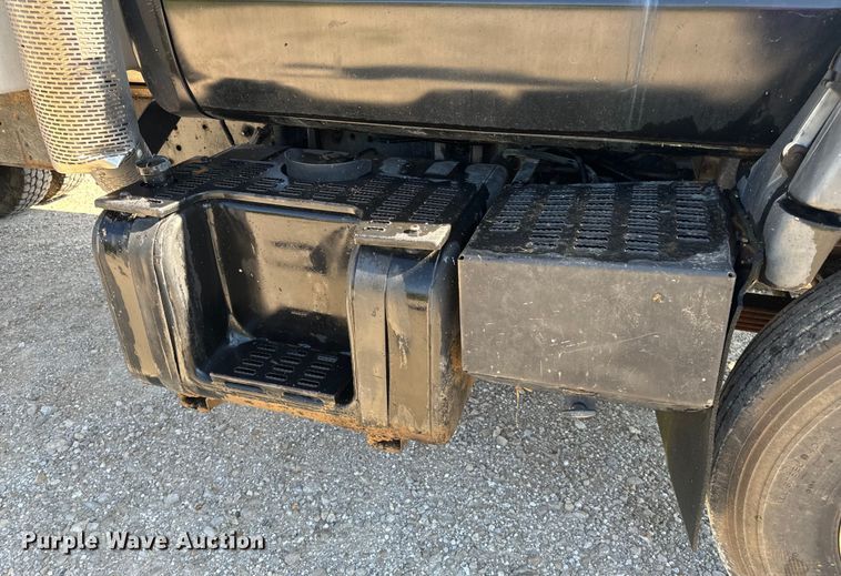 image for item EH7010 2000 Chevrolet C8500 fertilizer delivery truck