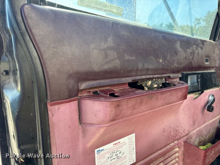 image for item EH7010 2000 Chevrolet C8500 fertilizer delivery truck