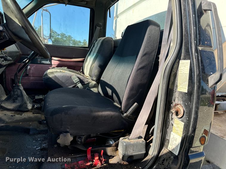 image for item EH7010 2000 Chevrolet C8500 fertilizer delivery truck