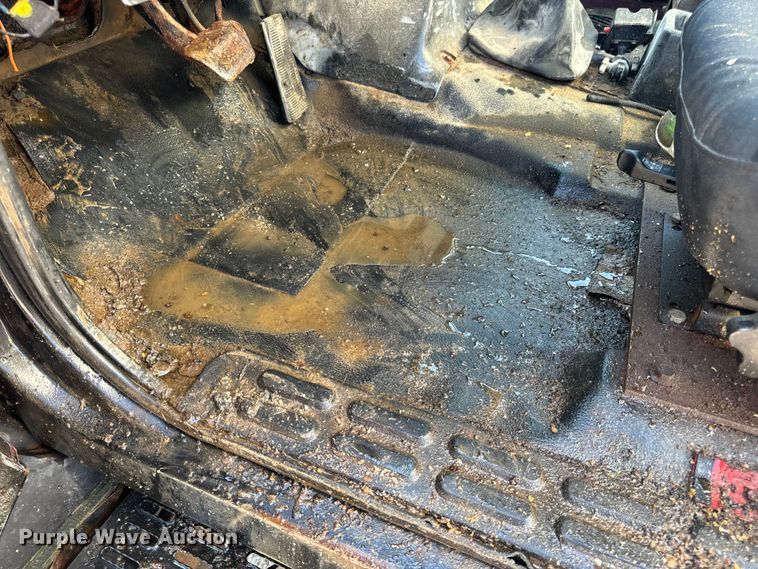 image for item EH7010 2000 Chevrolet C8500 fertilizer delivery truck