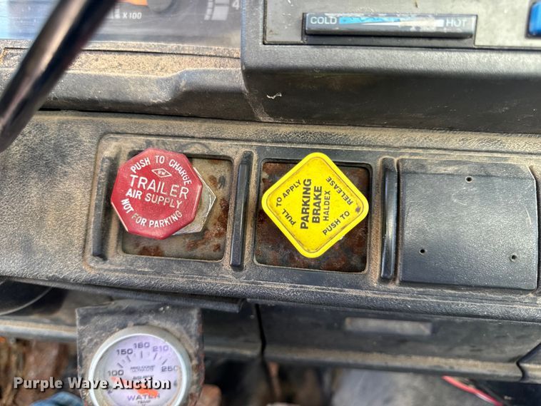 image for item EH7010 2000 Chevrolet C8500 fertilizer delivery truck