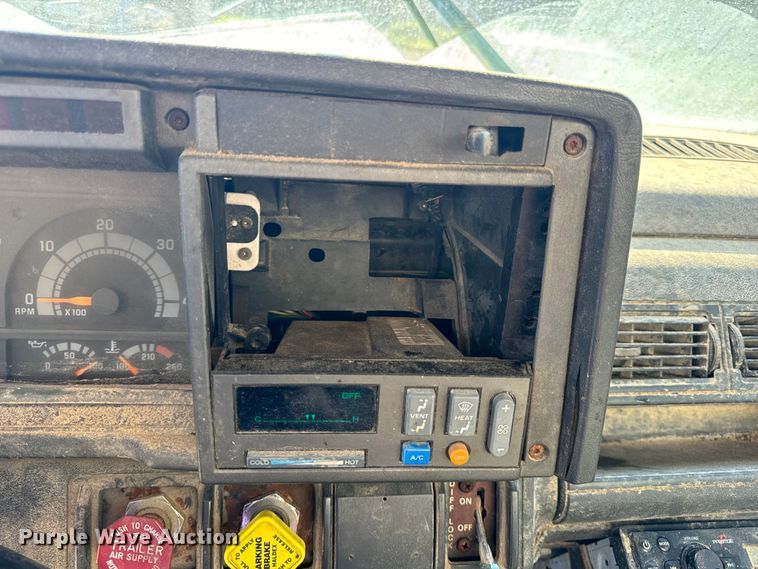 image for item EH7010 2000 Chevrolet C8500 fertilizer delivery truck