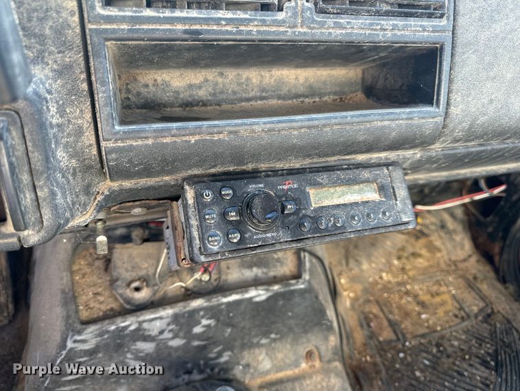 image for item EH7010 2000 Chevrolet C8500 fertilizer delivery truck