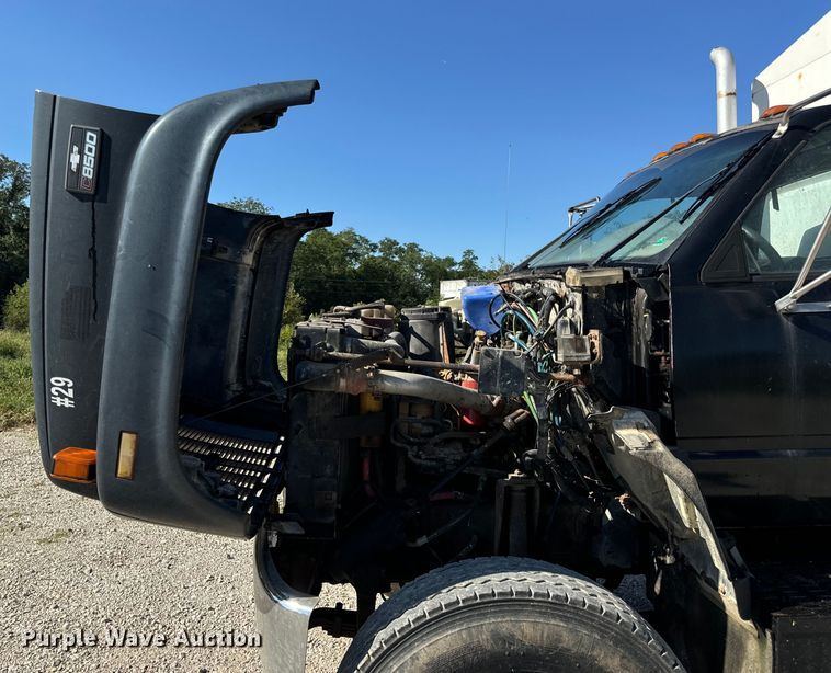 image for item EH7010 2000 Chevrolet C8500 fertilizer delivery truck