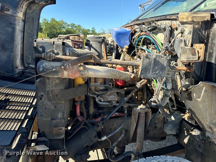 image for item EH7010 2000 Chevrolet C8500 fertilizer delivery truck