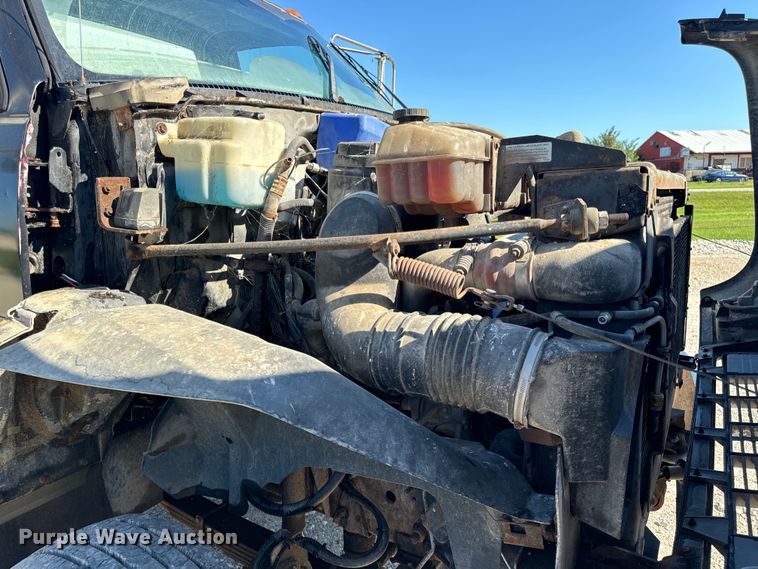 image for item EH7010 2000 Chevrolet C8500 fertilizer delivery truck