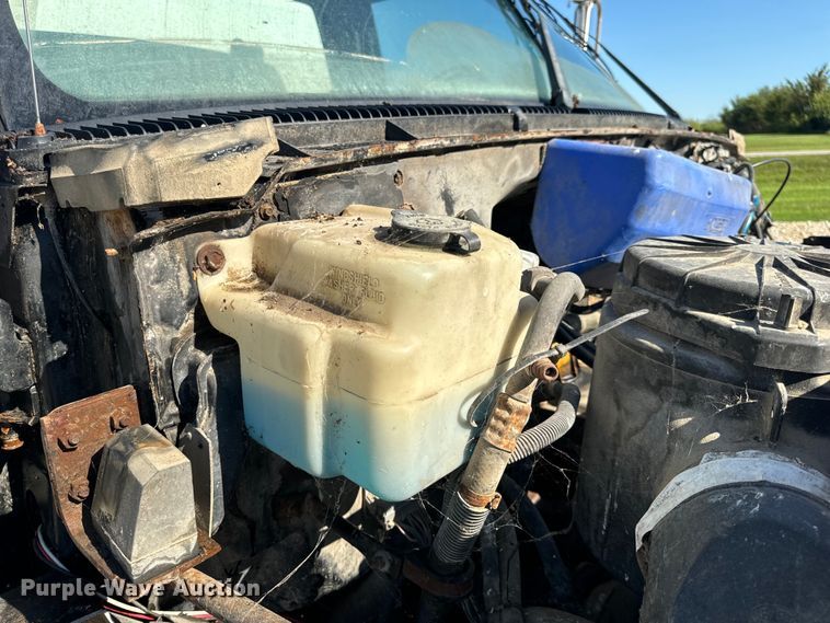 image for item EH7010 2000 Chevrolet C8500 fertilizer delivery truck