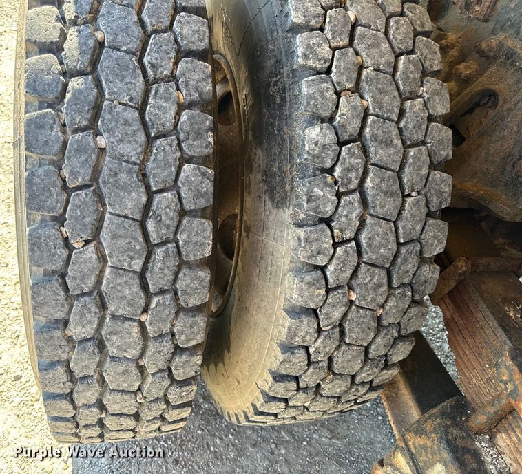 image for item EH7010 2000 Chevrolet C8500 fertilizer delivery truck