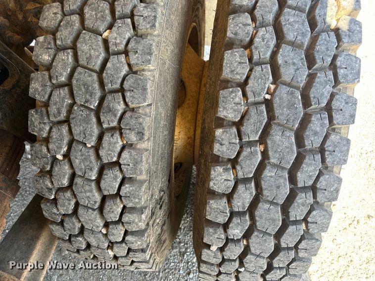 image for item EH7010 2000 Chevrolet C8500 fertilizer delivery truck