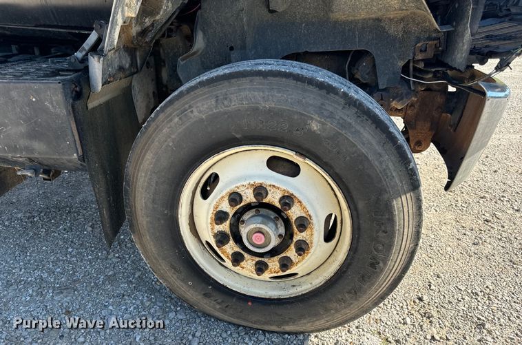 image for item EH7010 2000 Chevrolet C8500 fertilizer delivery truck