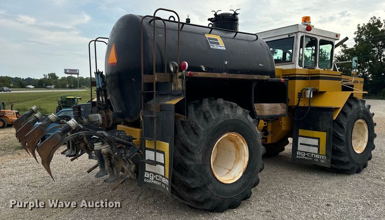 image for item EH7013 Ag-Chem Ag-Gator 1004 manure spreader