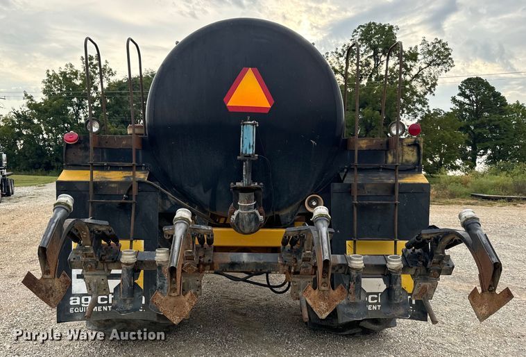 image for item EH7013 Ag-Chem Ag-Gator 1004 manure spreader