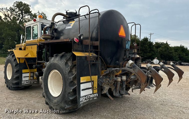 image for item EH7013 Ag-Chem Ag-Gator 1004 manure spreader