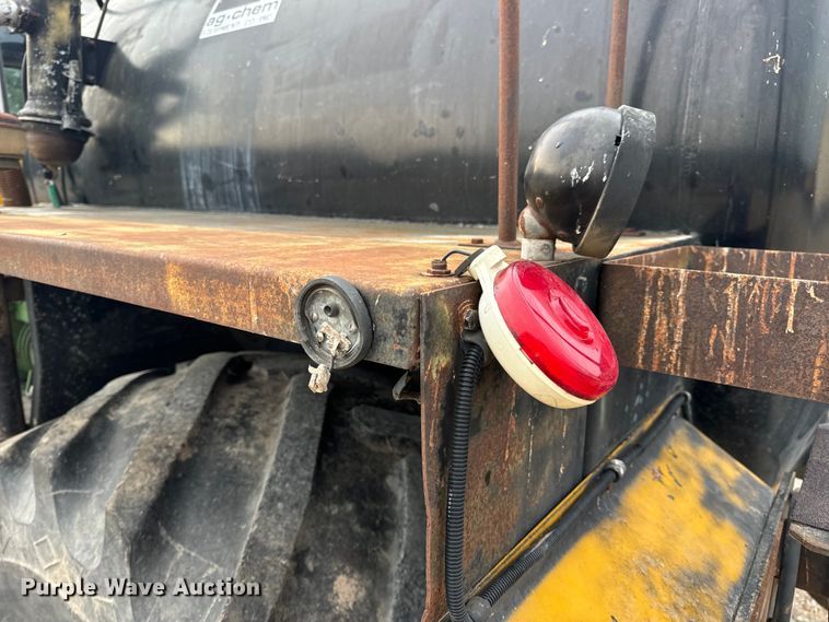 image for item EH7013 Ag-Chem Ag-Gator 1004 manure spreader