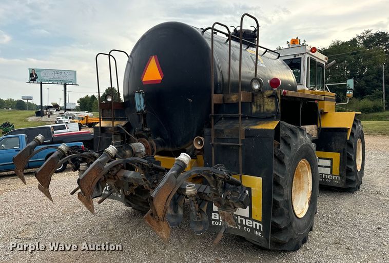 image for item EH7013 Ag-Chem Ag-Gator 1004 manure spreader