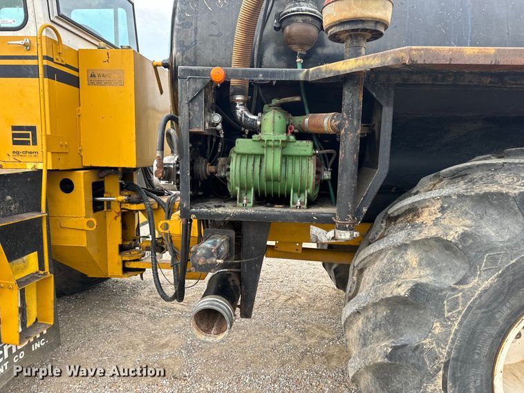 image for item EH7013 Ag-Chem Ag-Gator 1004 manure spreader