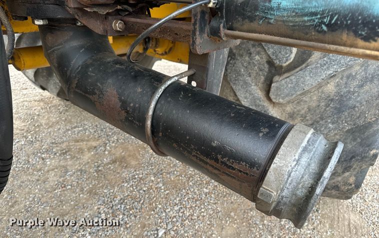 image for item EH7013 Ag-Chem Ag-Gator 1004 manure spreader