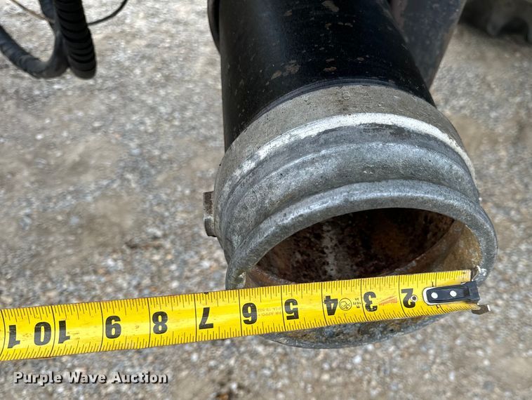 image for item EH7013 Ag-Chem Ag-Gator 1004 manure spreader