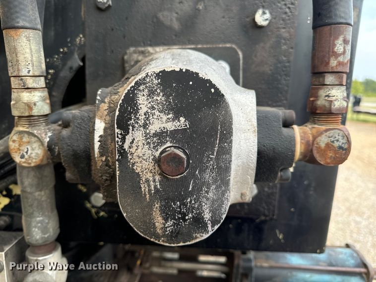 image for item EH7013 Ag-Chem Ag-Gator 1004 manure spreader