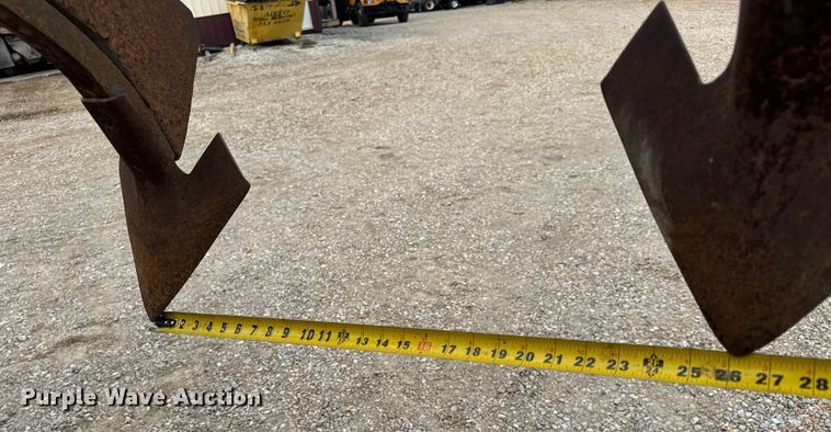 image for item EH7013 Ag-Chem Ag-Gator 1004 manure spreader