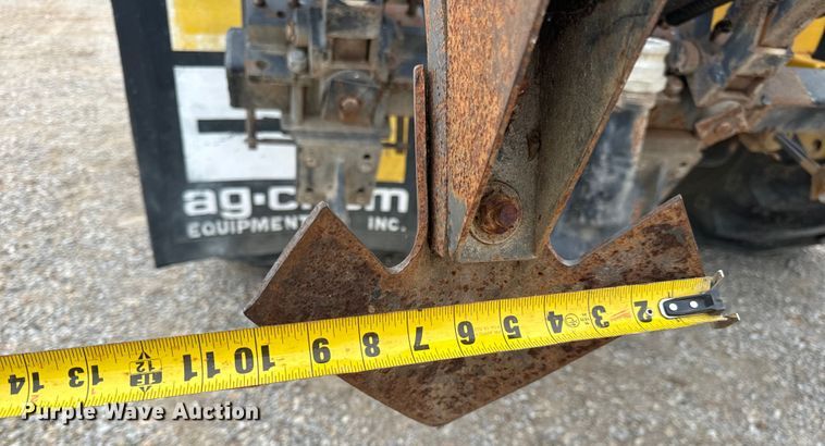 image for item EH7013 Ag-Chem Ag-Gator 1004 manure spreader