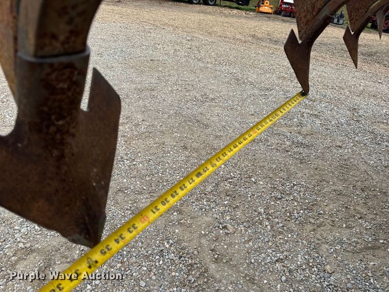 image for item EH7013 Ag-Chem Ag-Gator 1004 manure spreader