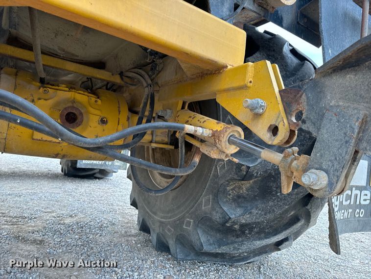 image for item EH7013 Ag-Chem Ag-Gator 1004 manure spreader