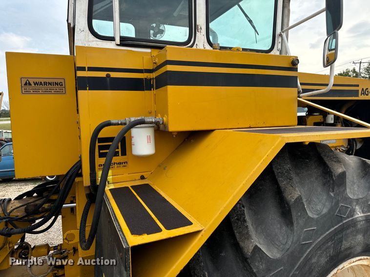 image for item EH7013 Ag-Chem Ag-Gator 1004 manure spreader