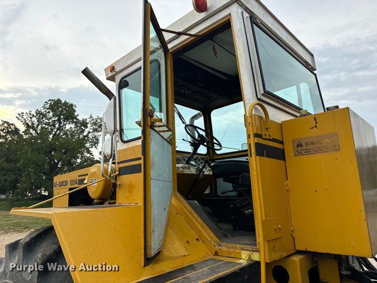 image for item EH7013 Ag-Chem Ag-Gator 1004 manure spreader