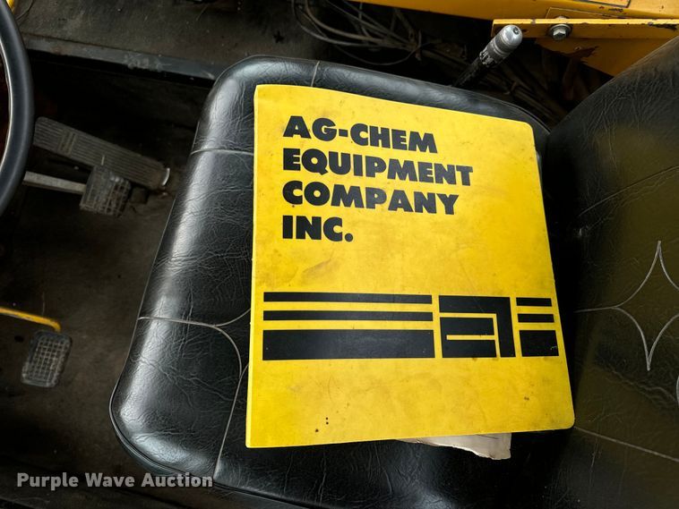 image for item EH7013 Ag-Chem Ag-Gator 1004 manure spreader