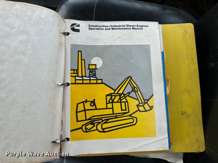 image for item EH7013 Ag-Chem Ag-Gator 1004 manure spreader