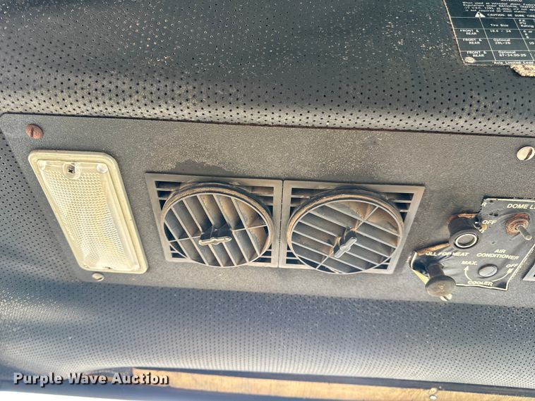 image for item EH7013 Ag-Chem Ag-Gator 1004 manure spreader