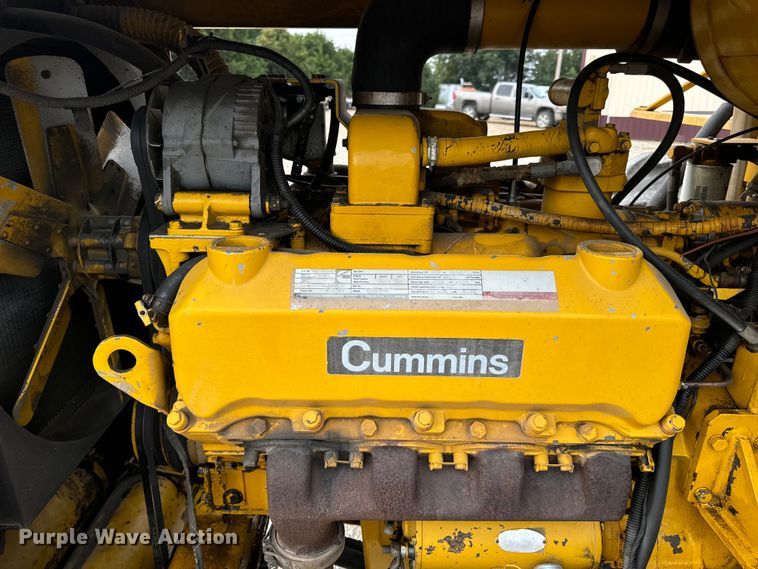 image for item EH7013 Ag-Chem Ag-Gator 1004 manure spreader