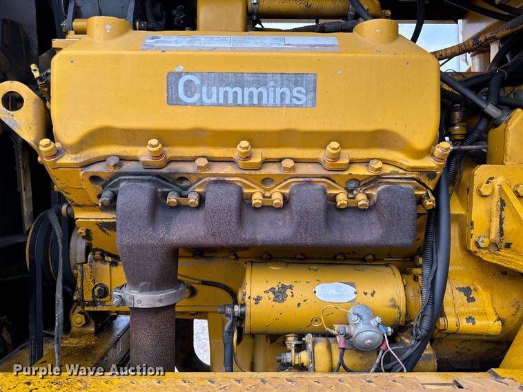 image for item EH7013 Ag-Chem Ag-Gator 1004 manure spreader