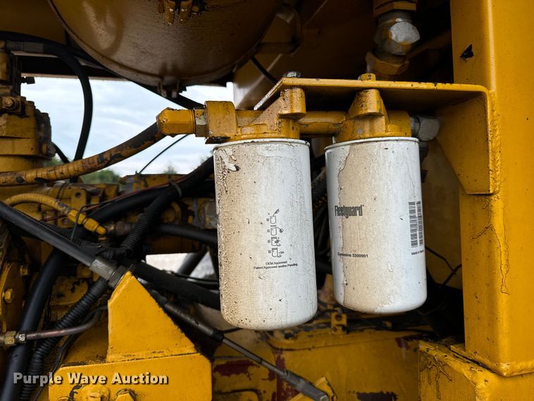 image for item EH7013 Ag-Chem Ag-Gator 1004 manure spreader