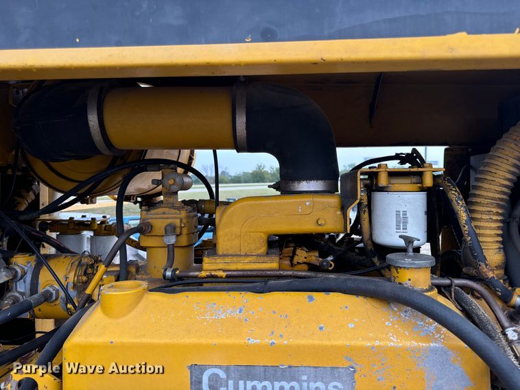 image for item EH7013 Ag-Chem Ag-Gator 1004 manure spreader