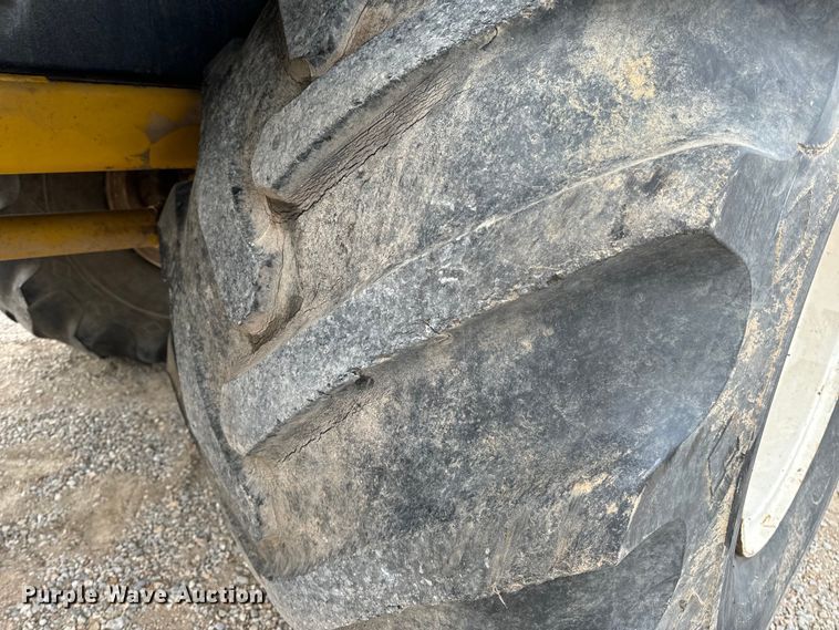 image for item EH7013 Ag-Chem Ag-Gator 1004 manure spreader