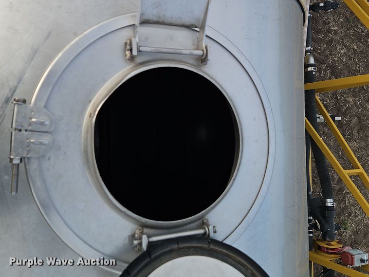 image for item EI8374 Tyler 4300 sprayer