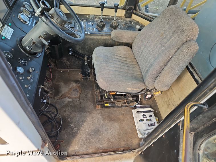 image for item EI8374 Tyler 4300 sprayer